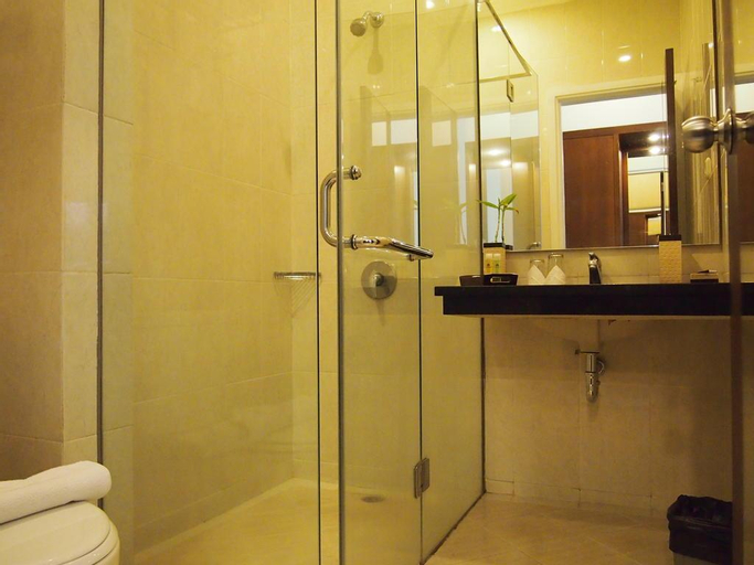 Bathroom 4