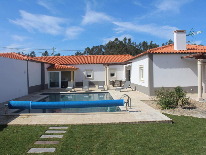 Villa with private wellness and pool, Caldas da Rainha