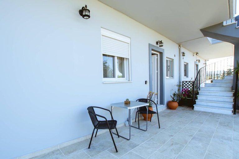 Exterior view 3, Nikola's Vineyard, Crete