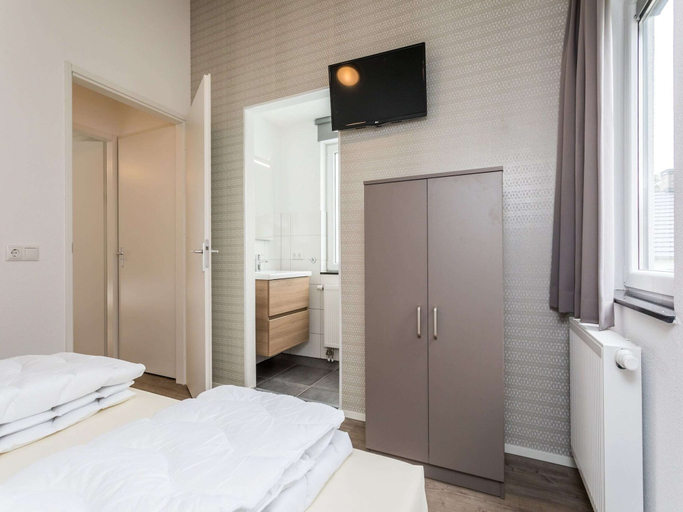 Room 3, Modern Villa With Wellness in Limburg, Roggel en Neer