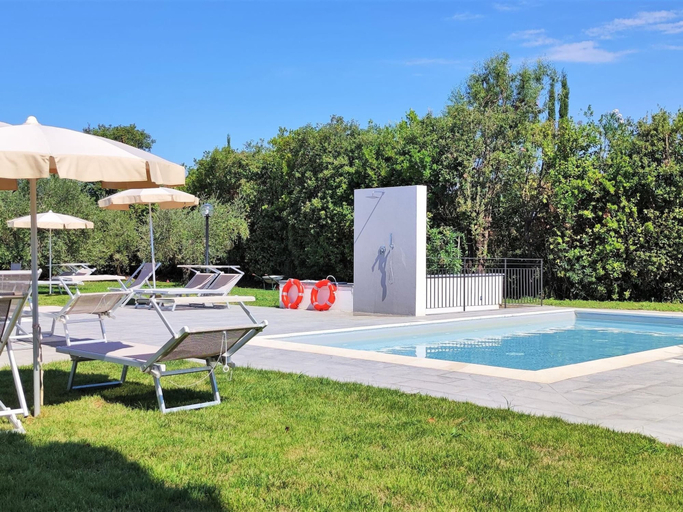 Pool 4, Belvilla by OYO Olmo, Florence