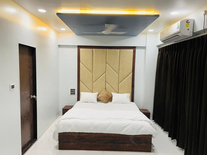 Bedroom 2, Hotel New City Light, Surat