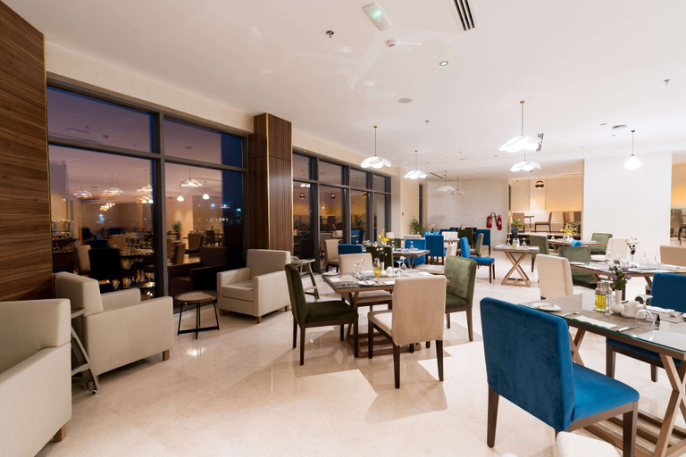 Food & Drinks 4, Kyriad Muscat, Seeb
