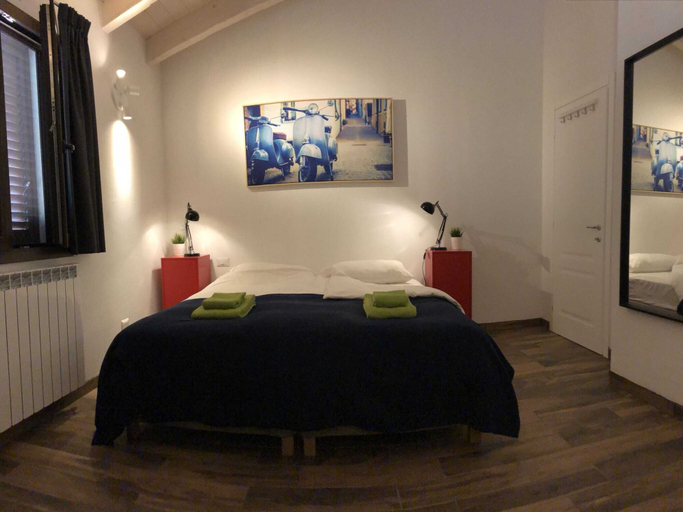 Bedroom 2, Holiday Home in Tuscany With Pool & Views, Lucca