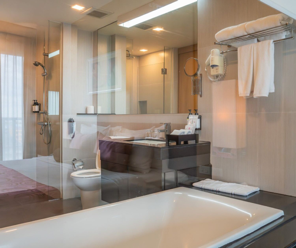 Bathroom 7