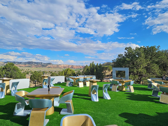 Food & Drinks 5, Clear Sky Resorts- Bryce Canyon Unique Stargazing Domes, Garfield