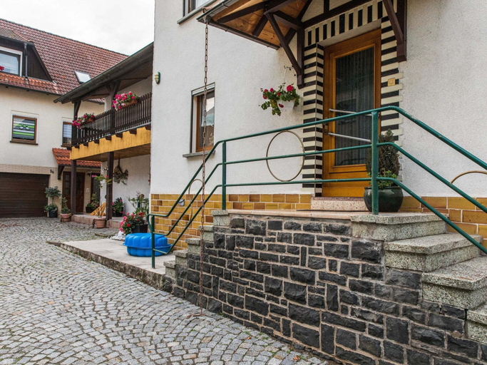 Others 5, Holiday Home in Thuringia With Private Terrace, use of a Garden and Pool, Hildburghausen