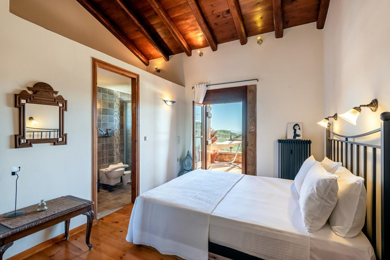 Bedroom 3, Villa Kamara, Crete