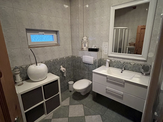 Bathroom 3, Gemutlicher Bungalow am Meer in Pepelow, Rostock
