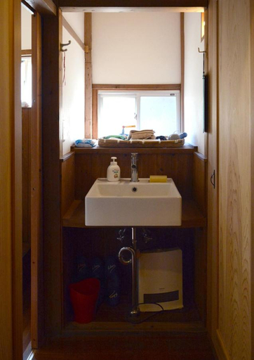 Bathroom, 続異人館 ZOKU IJINKAN Guest House, Arita