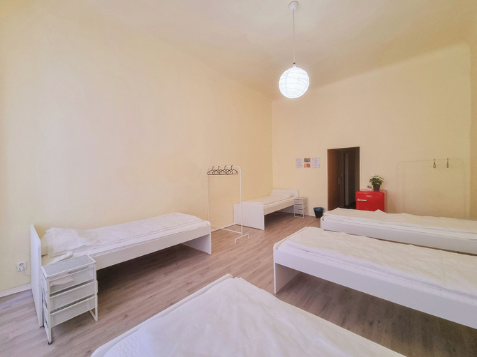 Bedroom 4, korea town, Praha 1