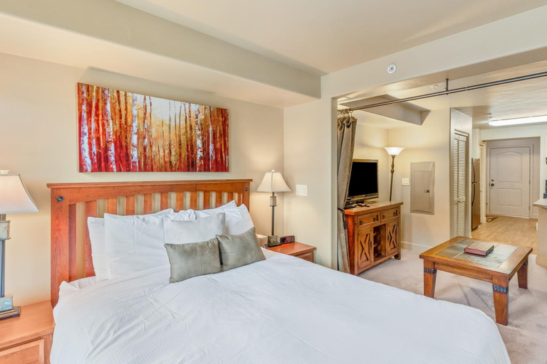 Bedroom 3, First Tracks 3203, Routt