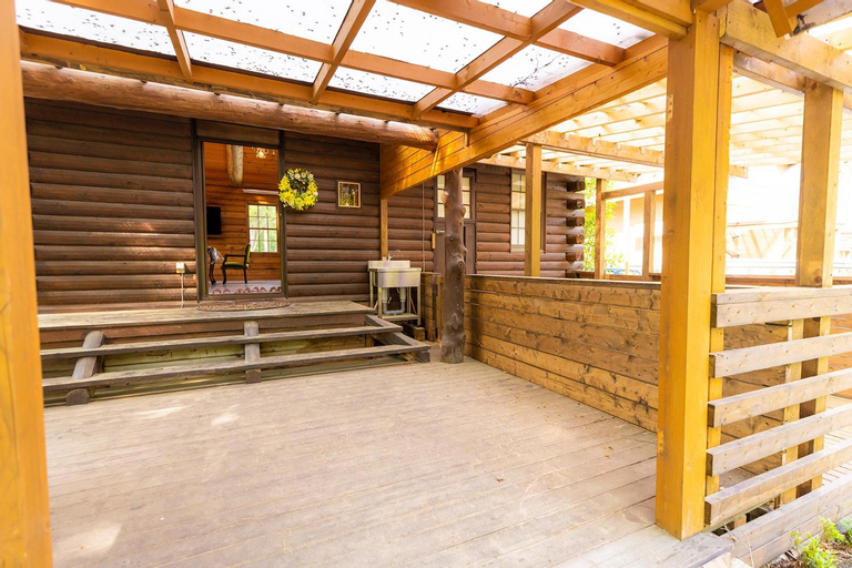 Others 5, Log house located along the main road in Nasu-Shiobara City, Nasushiobara