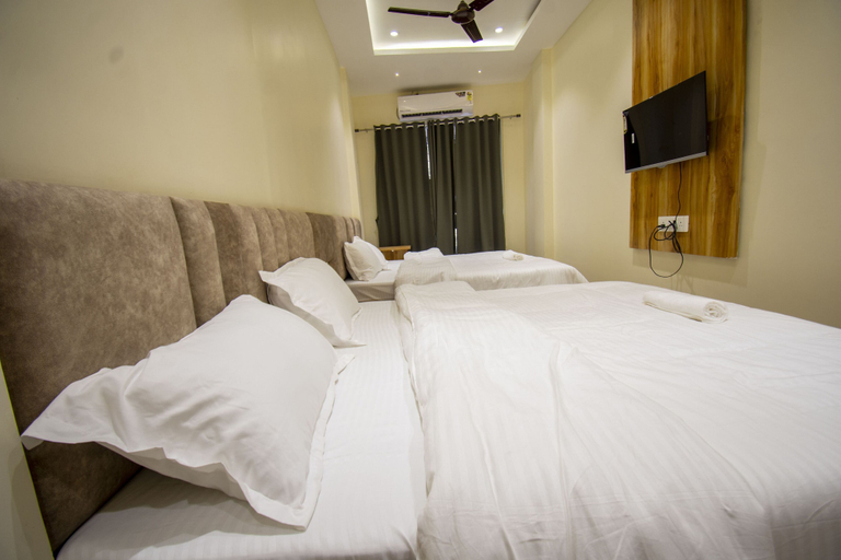 Bedroom 4, Hotel Anubhuti, Ujjain