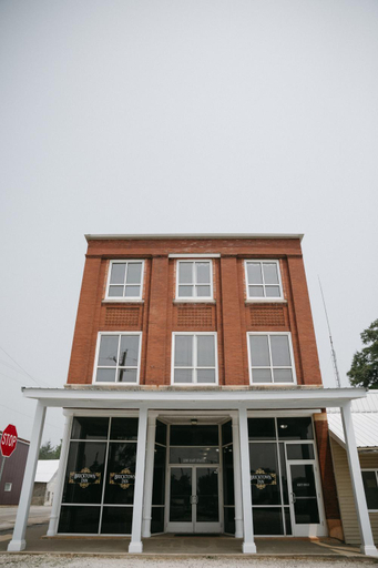 Others 5, Bricktown Inn, Adams