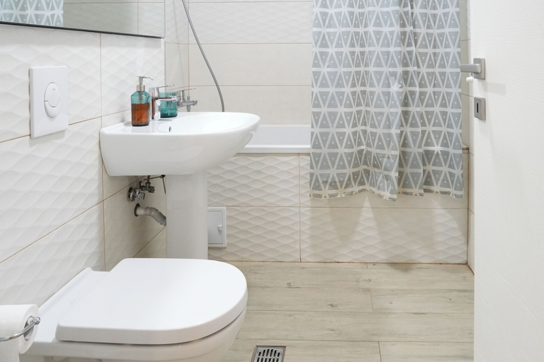 Bathroom 4, Maria, Municipiul Bucuresti