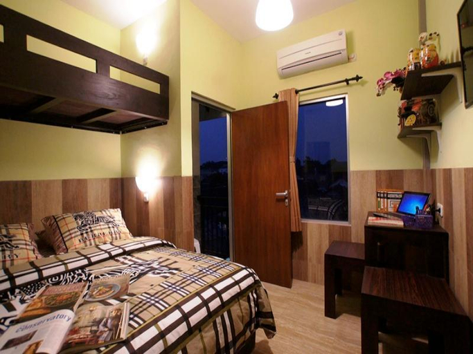 Bedroom 12