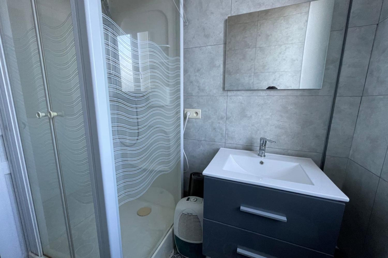 Bathroom 2, Bright nest with mountain view in Gerardmer, Vosges