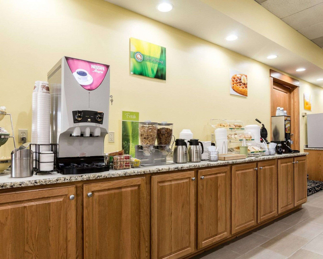 Food & Drinks 5, Quality Inn Liberal, Seward