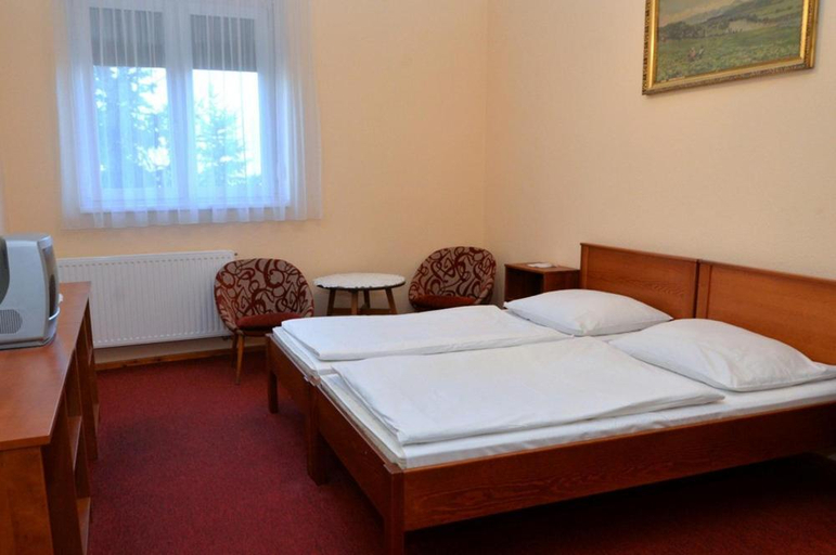 Bedroom 4, Belvarosi Vendeghaz, Mór