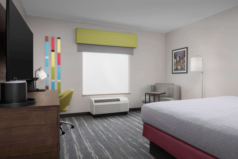 Bedroom 3, Hampton Inn & Suites Durham/North I-85, Durham