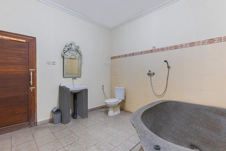 Bathroom 7