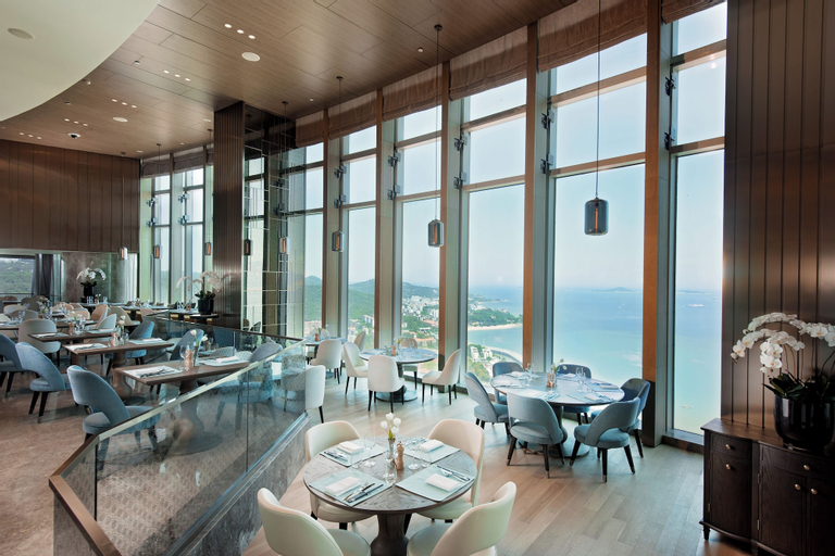 Restaurant 8