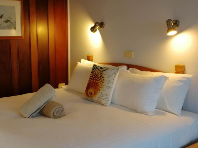 Bedroom 2, Banjo Paterson Motor Inn, E. Gippsland - Bairnsdale