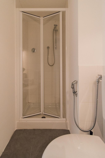 Bathroom 9