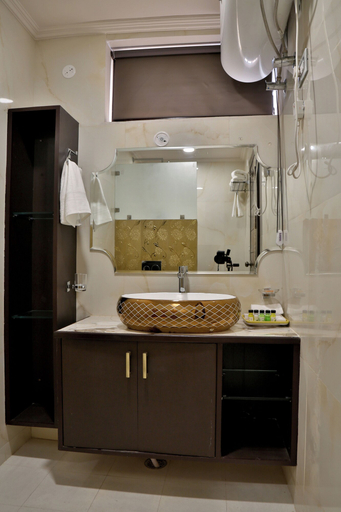 Bathroom 4, Marigold Inn homestay, Jaipur