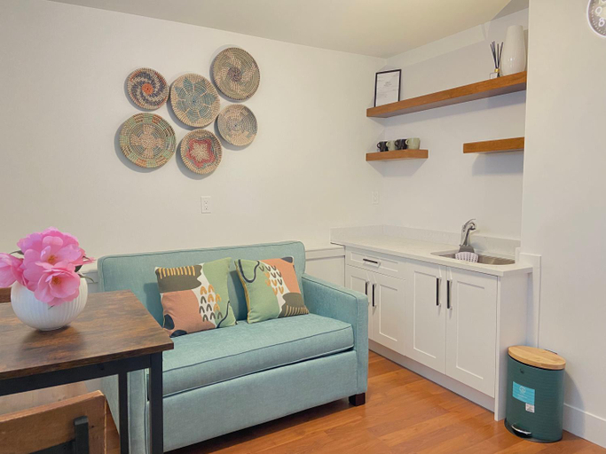Others 3, Newly Renovated Walkout Basement in Vancouver with Separate Entrance, Greater Vancouver