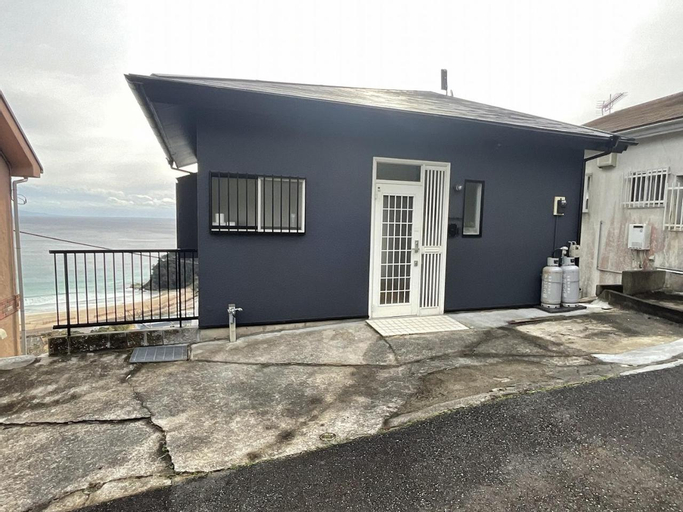 Sirahama Beach House, Shimoda