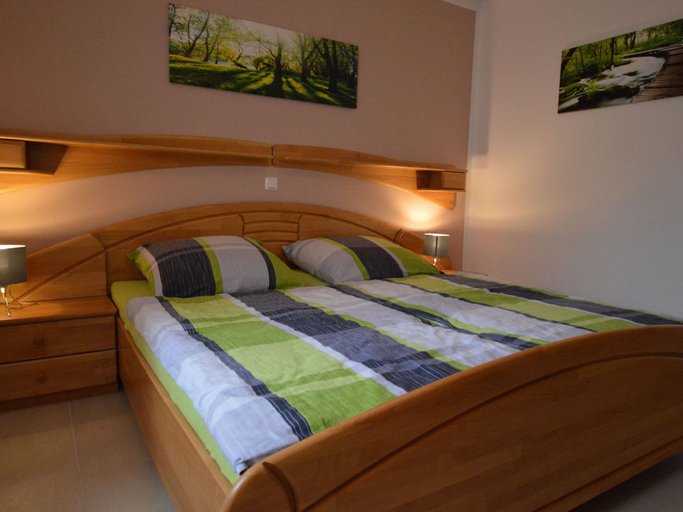 Bedroom 4, Modern Apartment in Eifel Near Forest, Vulkaneifel