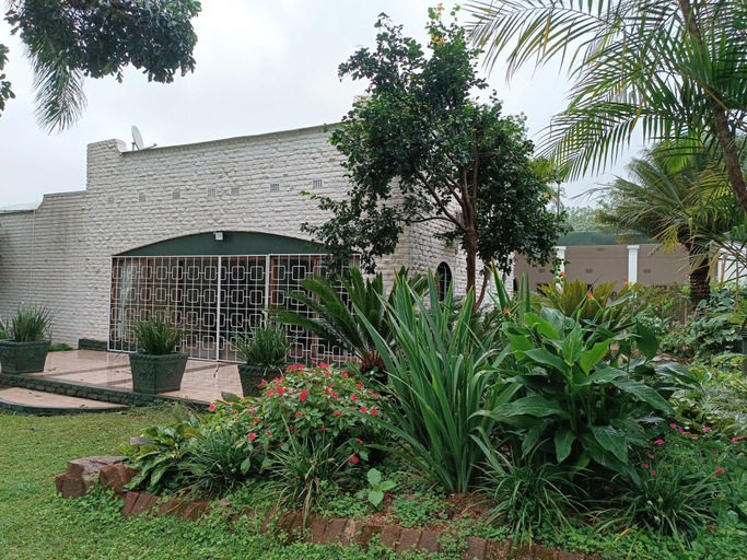 Exterior & Views 2, Pecan Farm Guesthouse, Vhembe