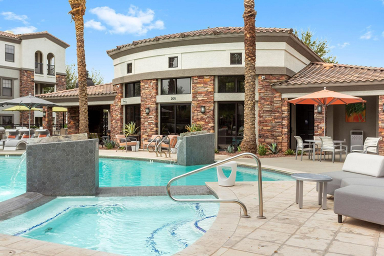 CozySuites Glendale by the stadium with pool 06, Maricopa