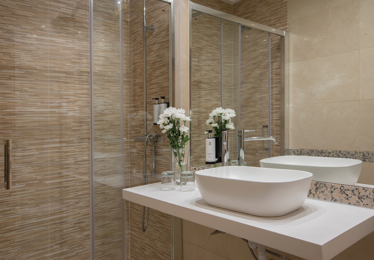 Bathroom 4, Hotel Corona De Castilla Burgos, Burgos