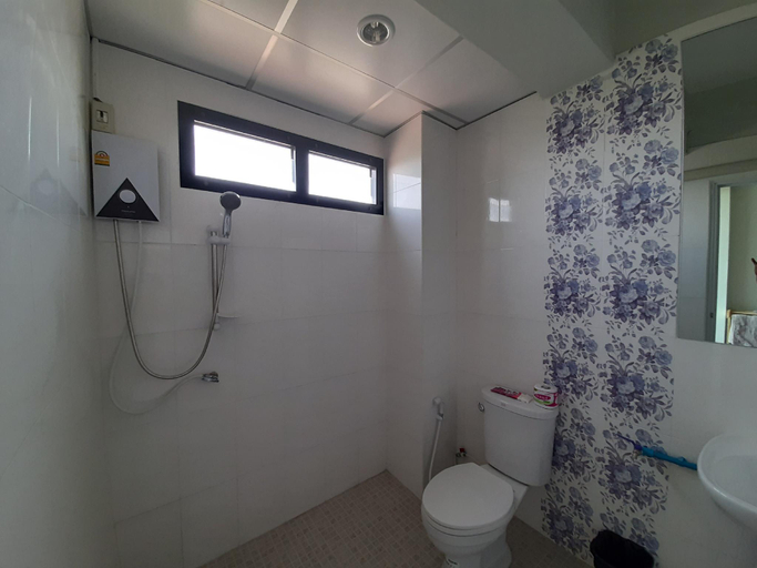 Bathroom 4