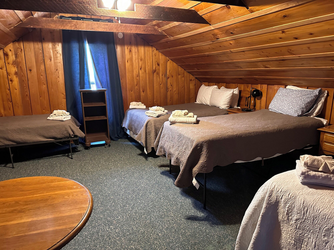 Bedroom 2, Turn On Inn, Chicot