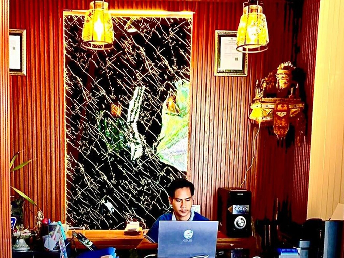 Public Area 3, Wait Garden Cottage, Klungkung