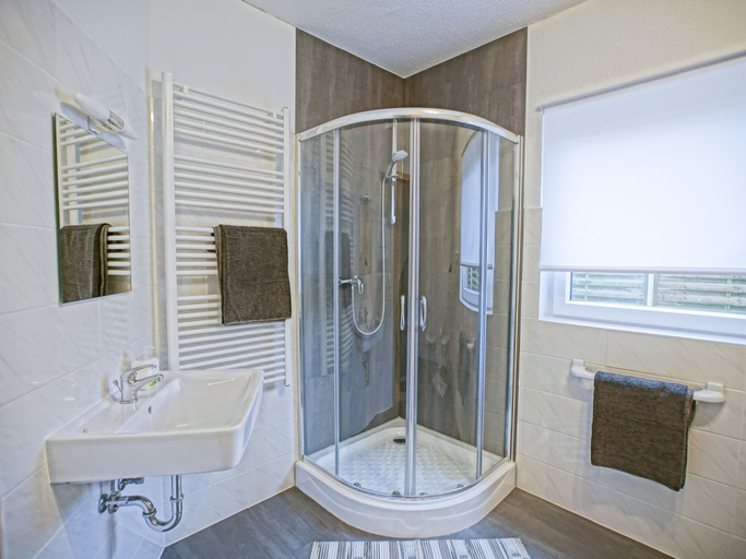 Bathroom 3, Lagoon View Family Escape, Vorpommern-Greifswald