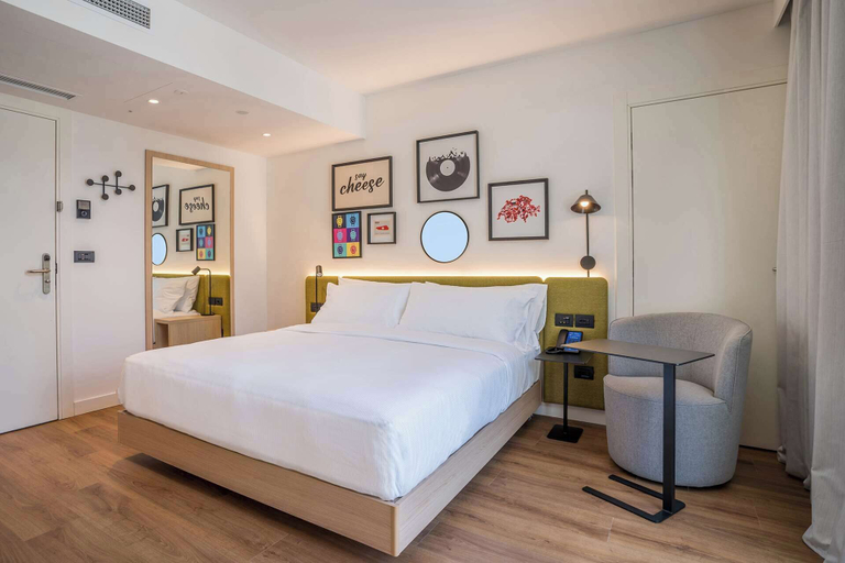 Bedroom 2, Hampton By Hilton Locarno, Locarno