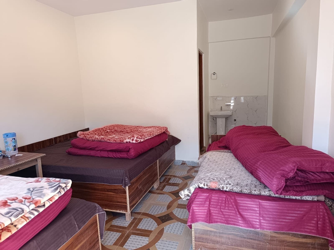 Bedroom 2, Kuari Pass Inn, Chamoli