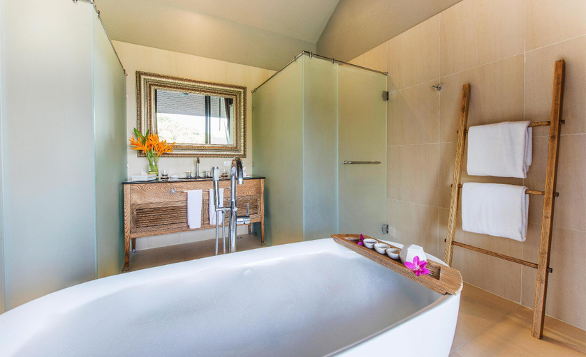 Bathroom 9