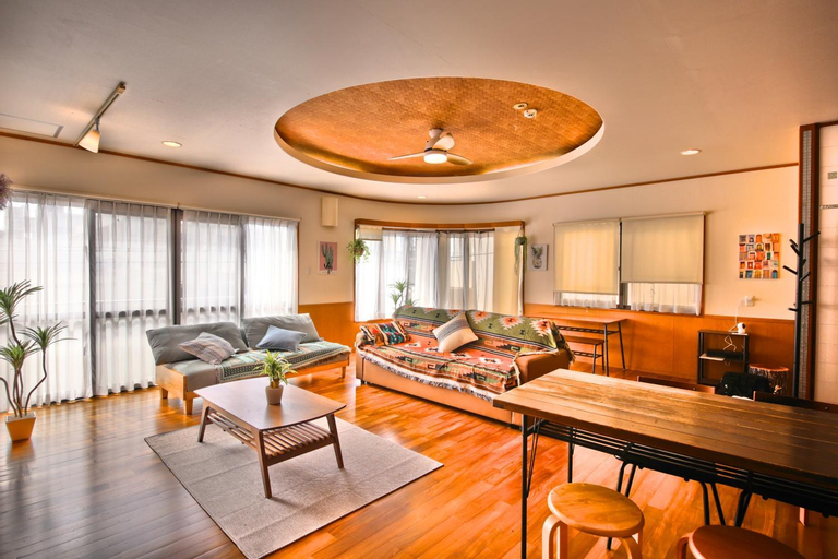 UmisoraHouseうみそらはうす石垣島グループ宿泊施設, Ishigaki