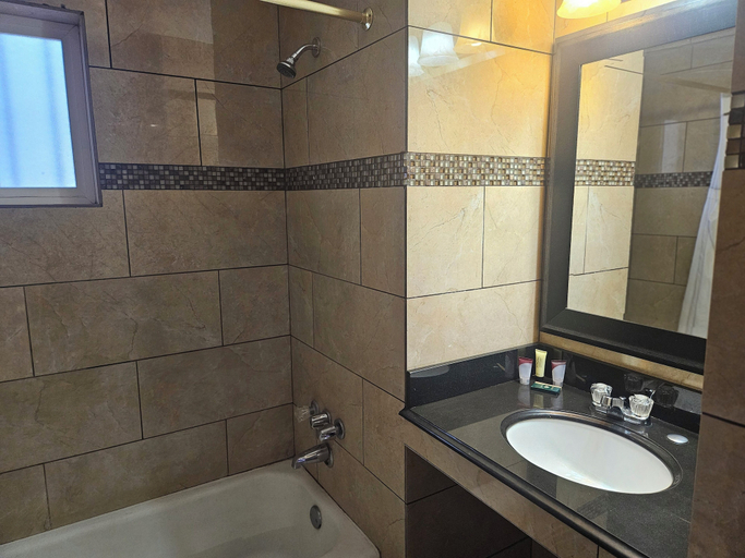 Bathroom 5, Branding Iron Motel, Clark