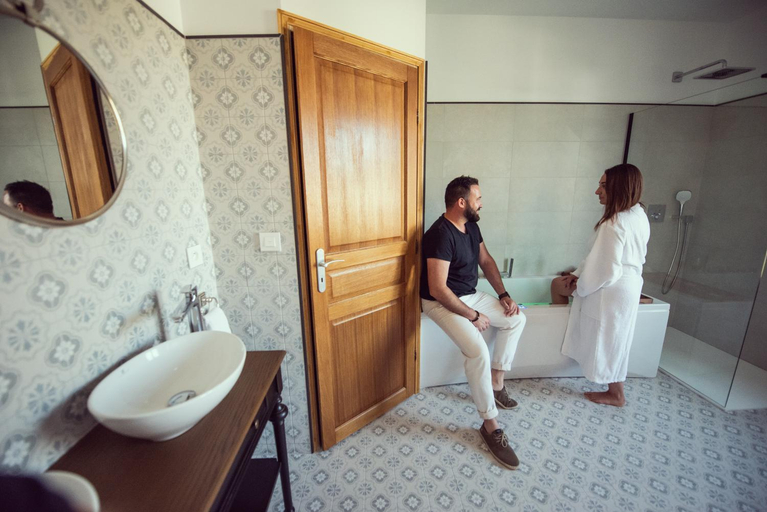 Bathroom 4, Domaine du lion rouge Piscine et Spa, Aisne