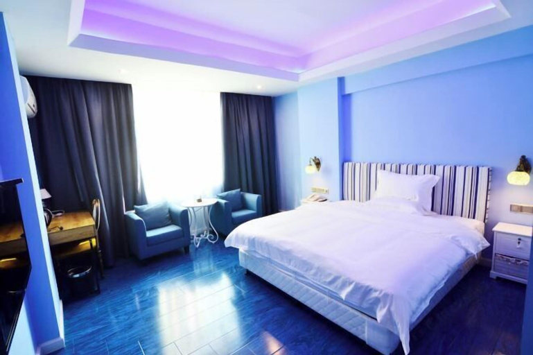 Bedroom 18