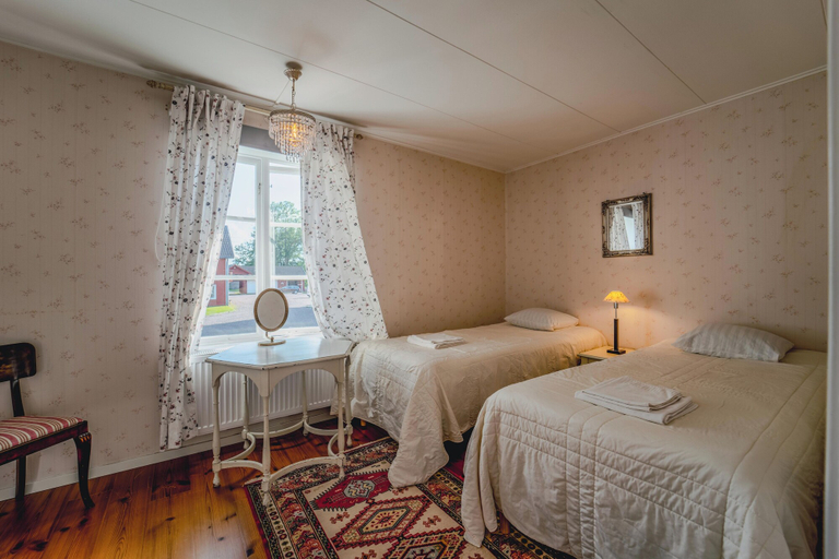 Bedroom 2, Svaneholm Hotel, Säffle