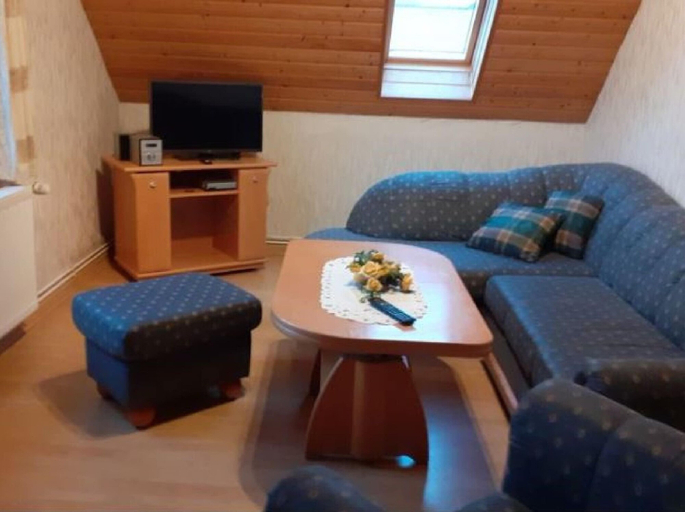 Others 5, Ferienwohnung mit Garten auf dem Bauernhof, Kassel