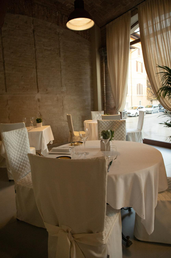 Others 4, Locanda del vecchio mulino, Modena
